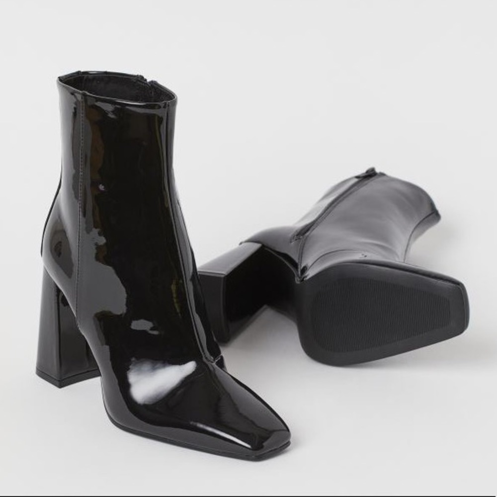 Patent Anke Booties
